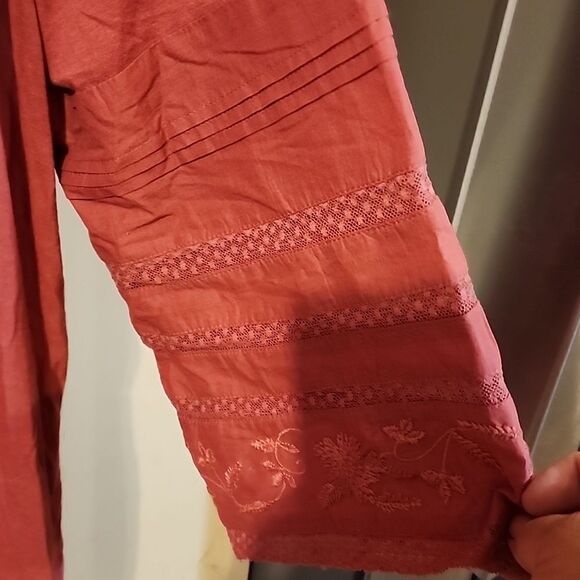 Beautiful logo by Lori Goldstein top 3X - Picture 2 of 5